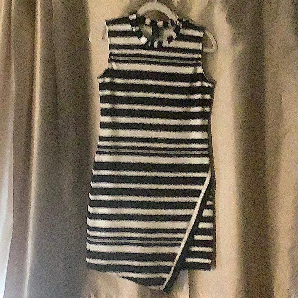 Black and white striped polyester/spandex size L sleeveless women’s dress